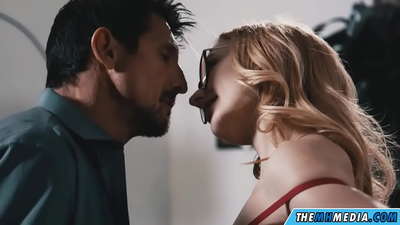 Romantiline seks lutakas blondiiniga